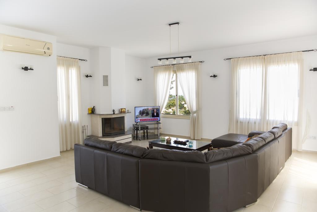 Eliofos Luxury Villa Полис Екстериор снимка